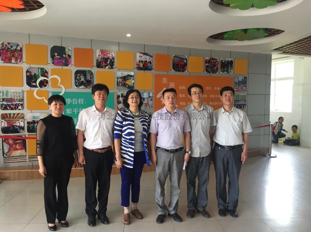 龍鳳湖小學捐贈儀式